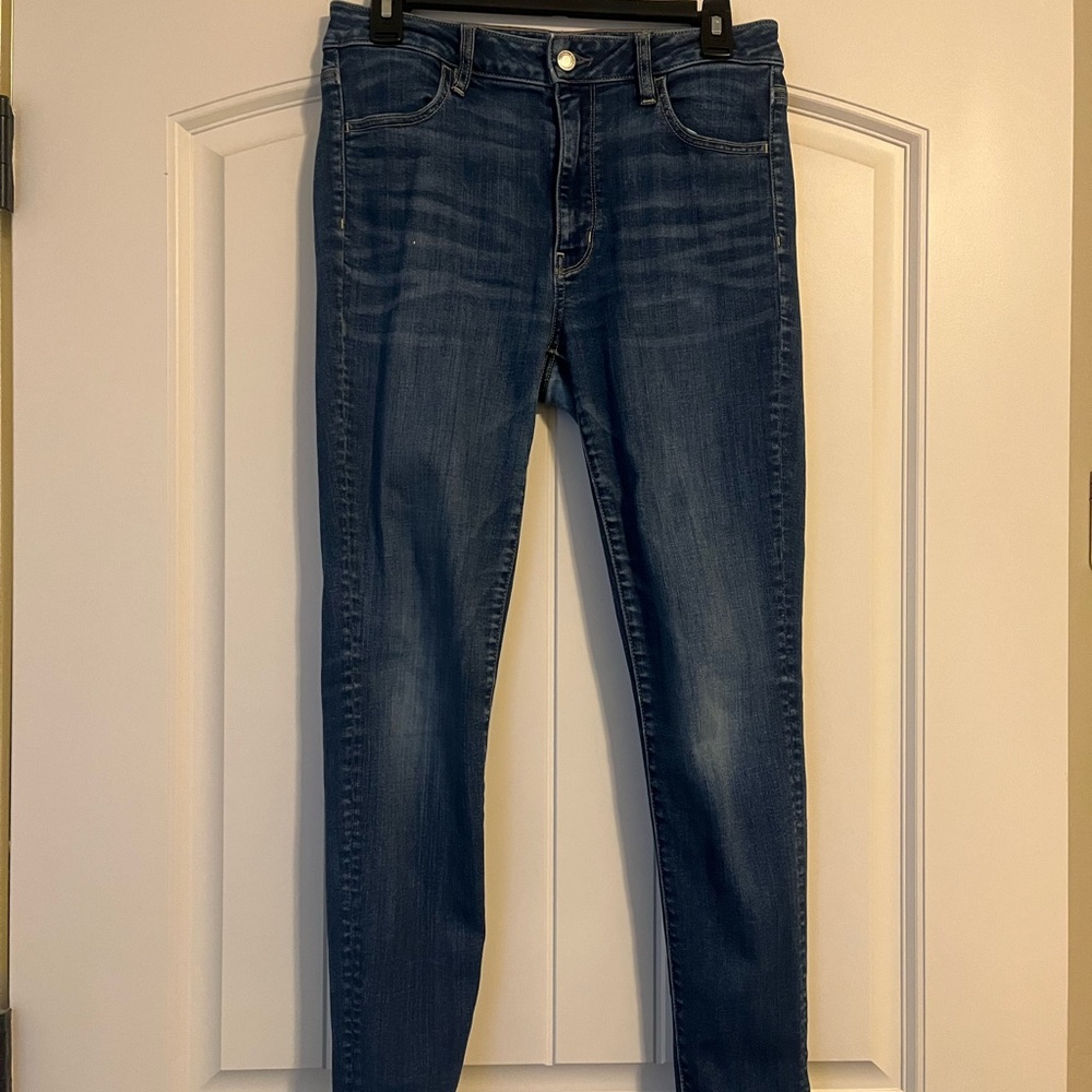 American Eagle High Rise Medium Wash Jeans
